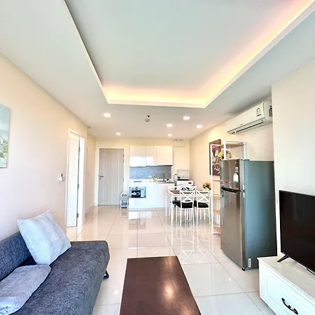Apartment One Tower 105 By Thaiminatorpattaya *