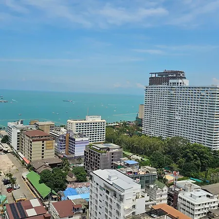 Apartment The Base By Nkl Pattaya