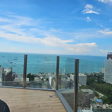 Apartment The Base By Nkl Pattaya