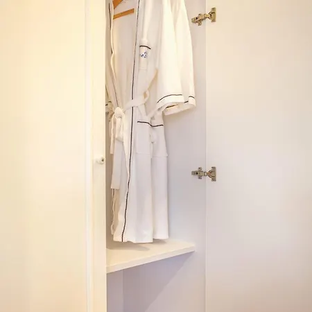 โรงแรม Hill Fresco