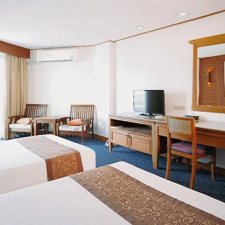 รายัล ทวินส์ พาเลซ โรงแรม 4*
