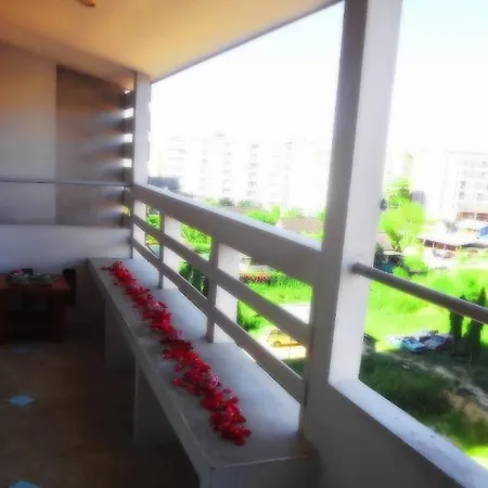 The Garden Place โรงแรม 2*