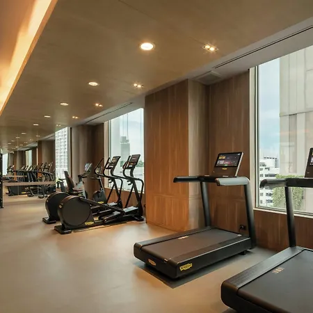 โรงแรมฮอลิเดย์อินน์ พัทยา โรงแรม