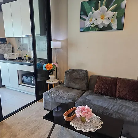 Apartment The Base By Nkl Pattaya