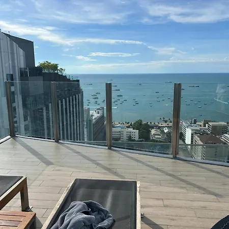 The Base Aparthotel Pattaya