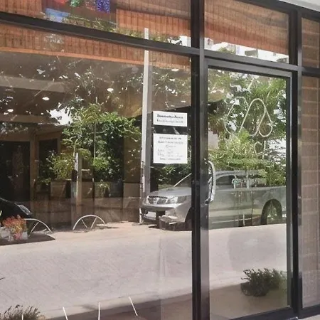 Hotel M Place 2*