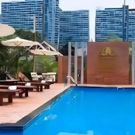 รีสอร์ท Lotusland 3*