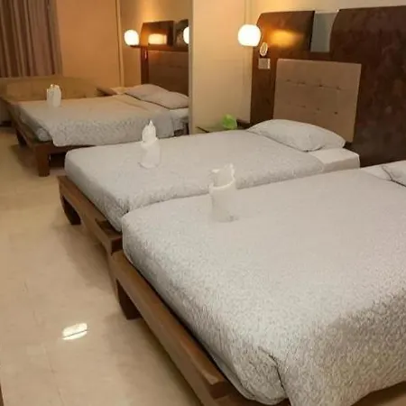 รีสอร์ท Lotusland 3*