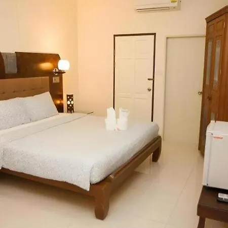 รีสอร์ท Lotusland 3*