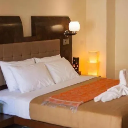 รีสอร์ท Lotusland 3*