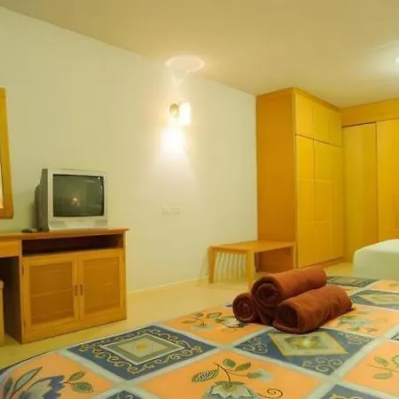 Diamond Place Hotel 3*