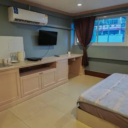 Green Hotel 3* Pattaya
