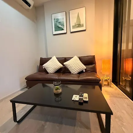 The Base Pattaya258 Apartment *