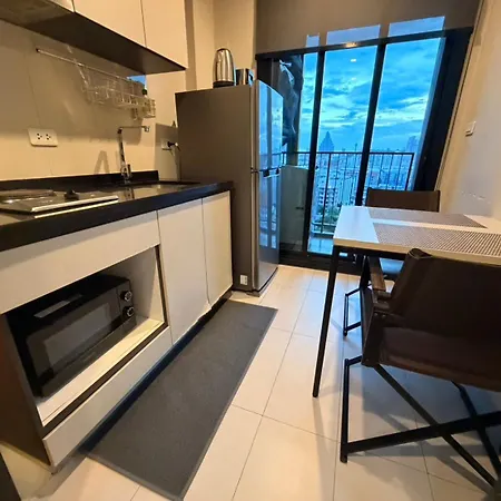 The Base Pattaya258 Apartment *