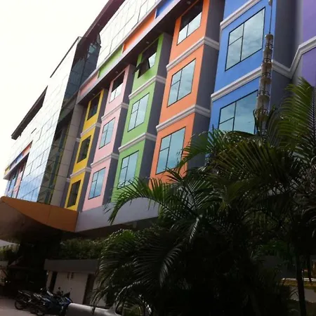 Palette Walking Street โรงแรม Pattaya
