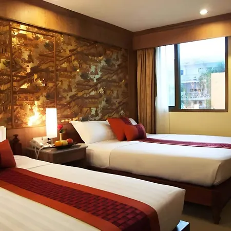 โรงแรม Palette Walking Street 4*