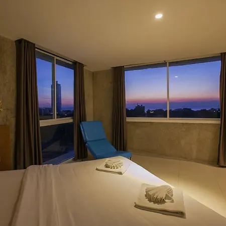 B2 Jomtien Hotel