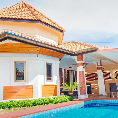 Momo Villa Villa *