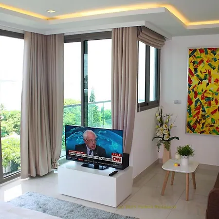 Wong Amat Tower By Golden Pattaya Apartment *
