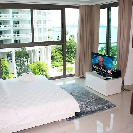 Wong Amat Tower By Golden Pattaya Apartment