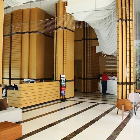 Wong Amat Tower By Golden Pattaya Apartment *