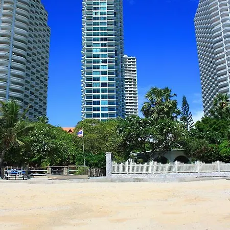 Wong Amat Tower By Golden Pattaya Apartment