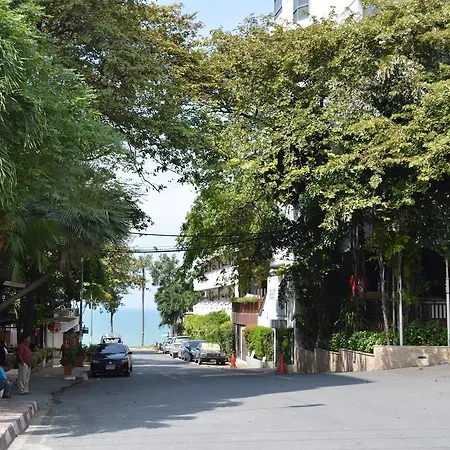 Cosy Beach View Condo-Resort Apartment Pattaya