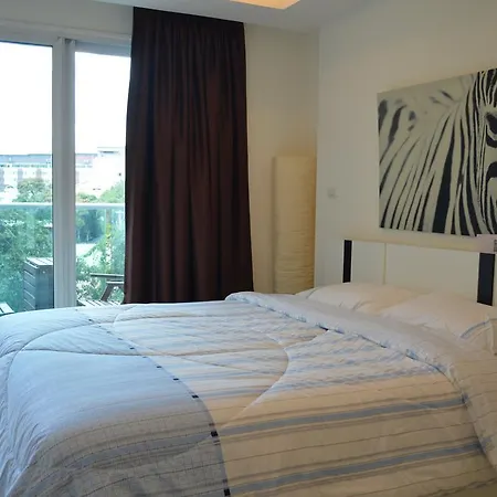 Cosy Beach View Condo-Resort