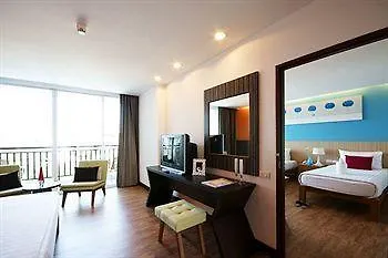โฮเต็ล เจ พัทยา โรงแรม 4*