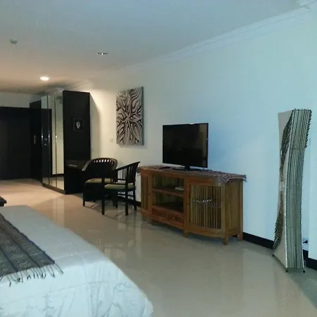Platinum Suites *