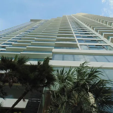 Wong Amat Tower Apartment *