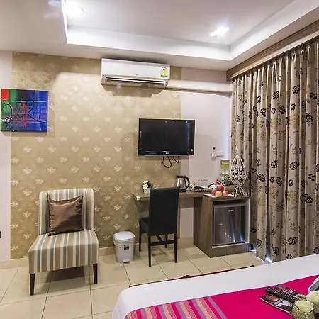 Oyo 146 Rivana Boutique By Sandara Pattaya