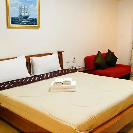 Sudarat House Aparthotel *