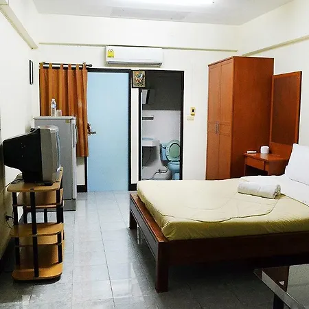 Aparthotel Sudarat House *