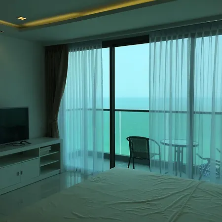 Wong Amat Beach Apartment Apartment