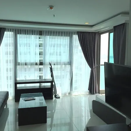 Apartment Wong Amat Beach Apartment