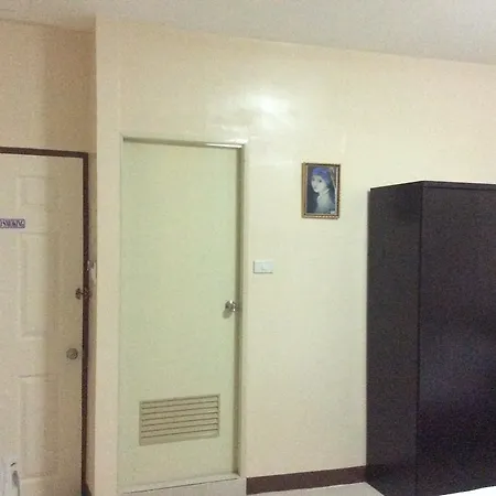 Hotel Sandman & Sports Bar *