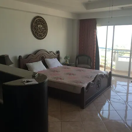 Peak 2* Pattaya