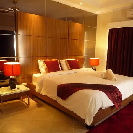 Villa Majestic Pool *