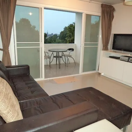 1 Bedroom Near Wong Amat Beach For Rent 103 * Pattaya