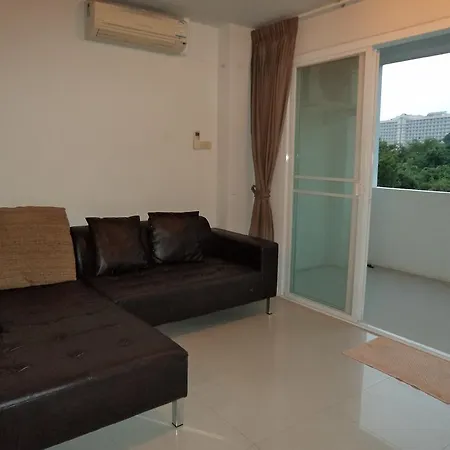 1 Bedroom Near Wong Amat Beach For Rent 103 Pattaya