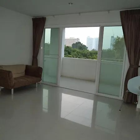 1 Bedroom Near Wong Amat Beach For Rent 103