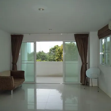 1 Bedroom Near Wong Amat Beach For Rent 103 Pattaya