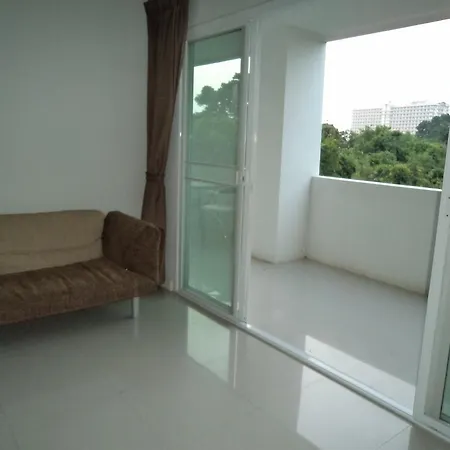 1 Bedroom Near Wong Amat Beach For Rent 103
