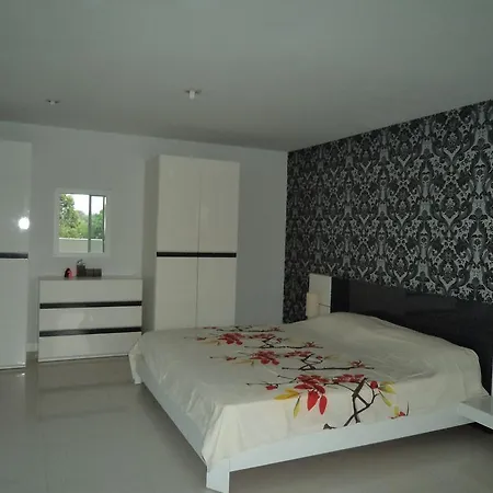 1 Bedroom Near Wong Amat Beach For Rent 103 Apartment *