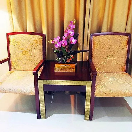 โรงแรม เดอะ พรีวี่ สวีทส์
