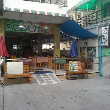 Pizza Italy Restaurant And บ้านพัก Pattaya