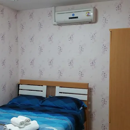 Luxury 2 Bedroom House In Central