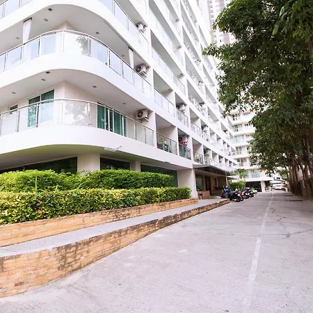 Hyde Park By Sunny * Pattaya