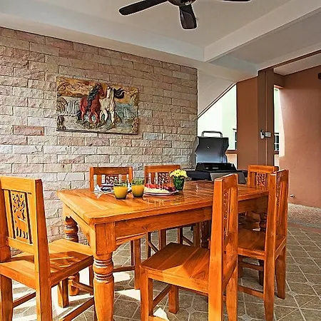 Jomtien Summertime B - 3 Bedroom Pattaya